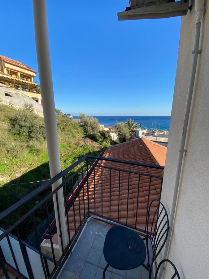 Nick & Santo'S Holiday Homes B&B Giardini-Naxos Exterior foto