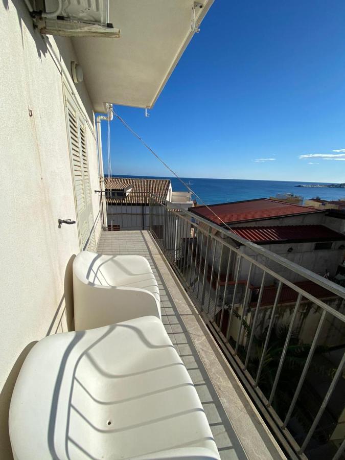 Nick & Santo'S Holiday Homes B&B Giardini-Naxos Exterior foto